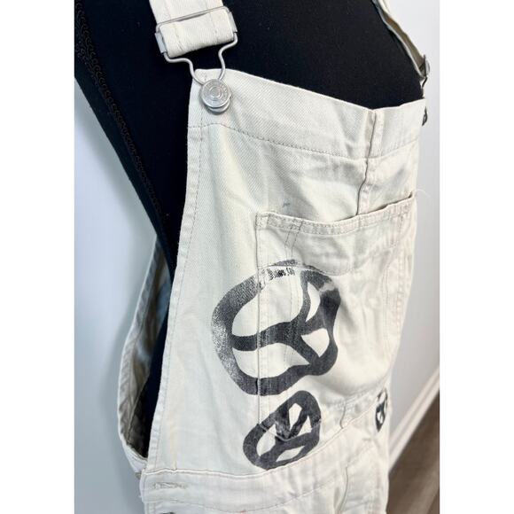 We the Free Ziggy Harmony Overalls in Off White Medium Denim Printed Pockets - Picture 6 of 7